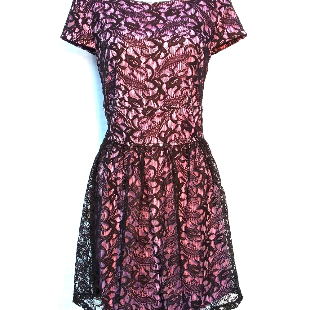THREE PINK HEARTS BLACK FLORAL LACE & LAVENDER NWT